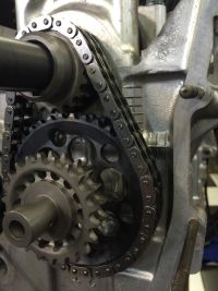 Steuerkettenräder in leichter Ausführung für 105 er Motoren mit Bohrung für Drehzahlmesserantrieb + Zahnrad Kurbelwelle