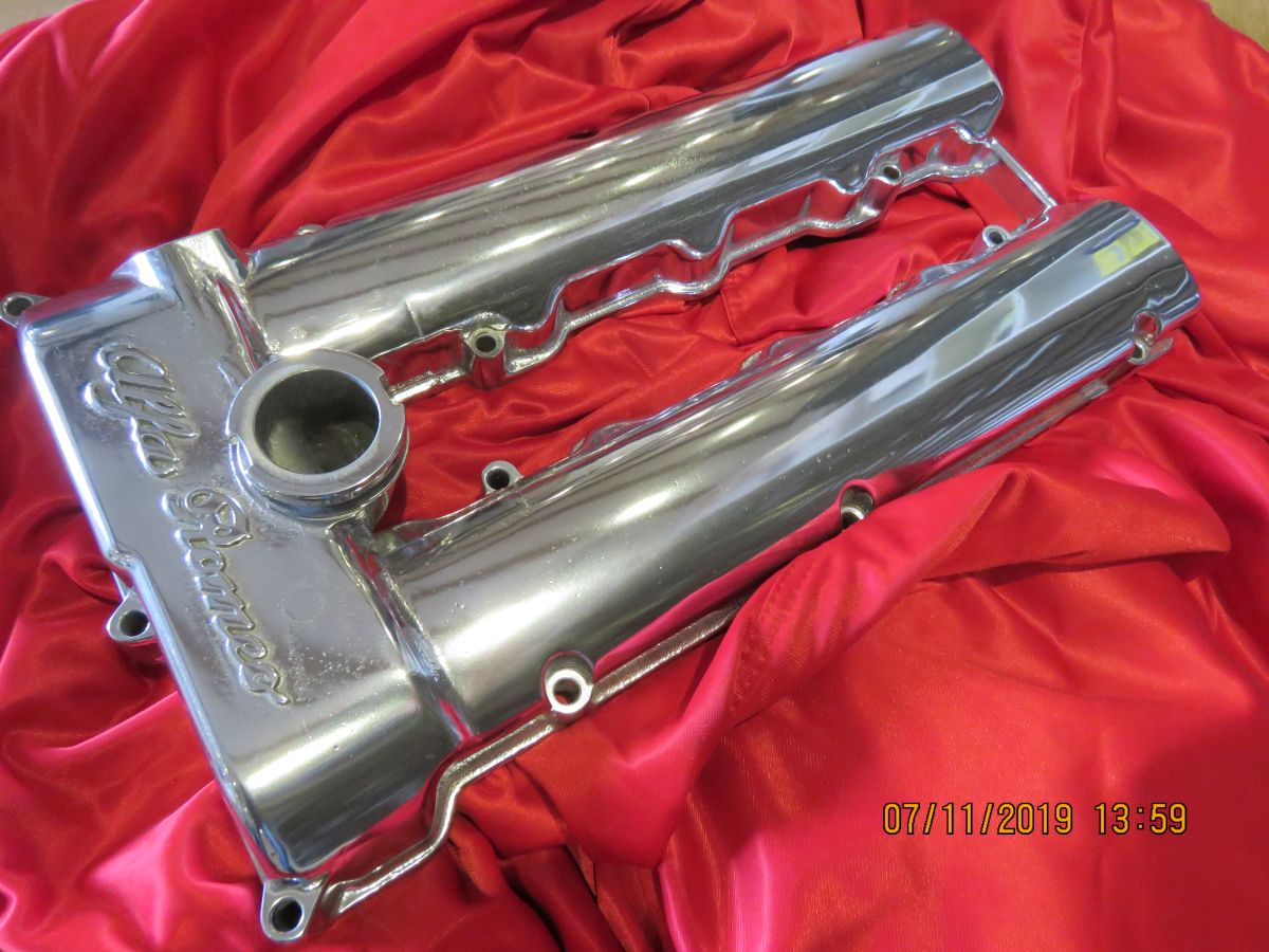 Ventildeckel Alfa 155 T.S Zylinderkopf mit 105er Optik hochglanz
