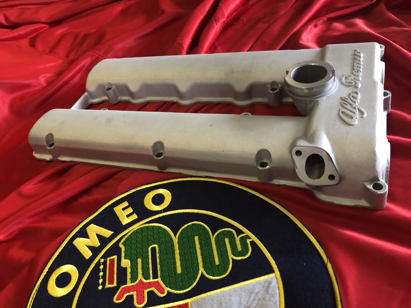 Alfa Romeo 75 T.S. Ventildeckel Zylinderkopf mit 105 er NORD Optik - offen