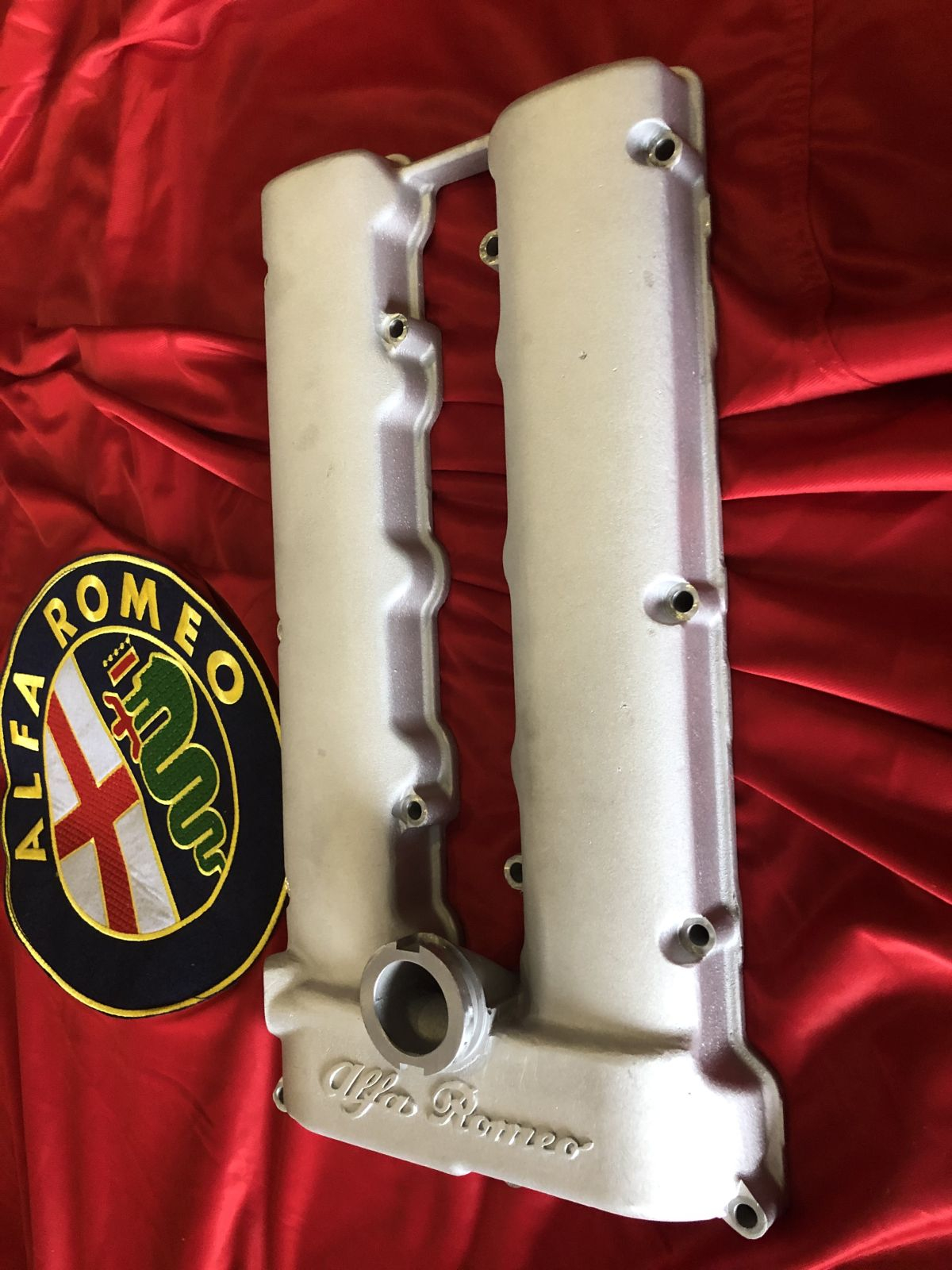 Alfa Romeo 75 T.S. Ventildeckel Zylinderkopf mit 105 er NORD Optik - offen