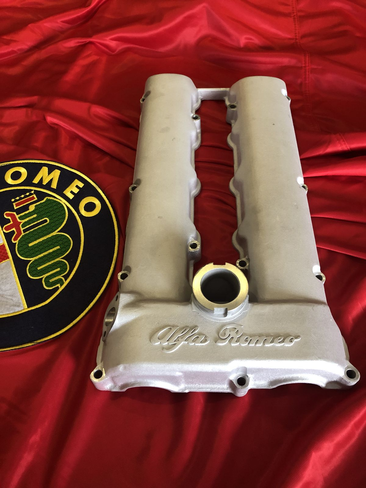 Alfa Romeo 75 T.S. Ventildeckel Zylinderkopf mit 105 er NORD Optik - offen