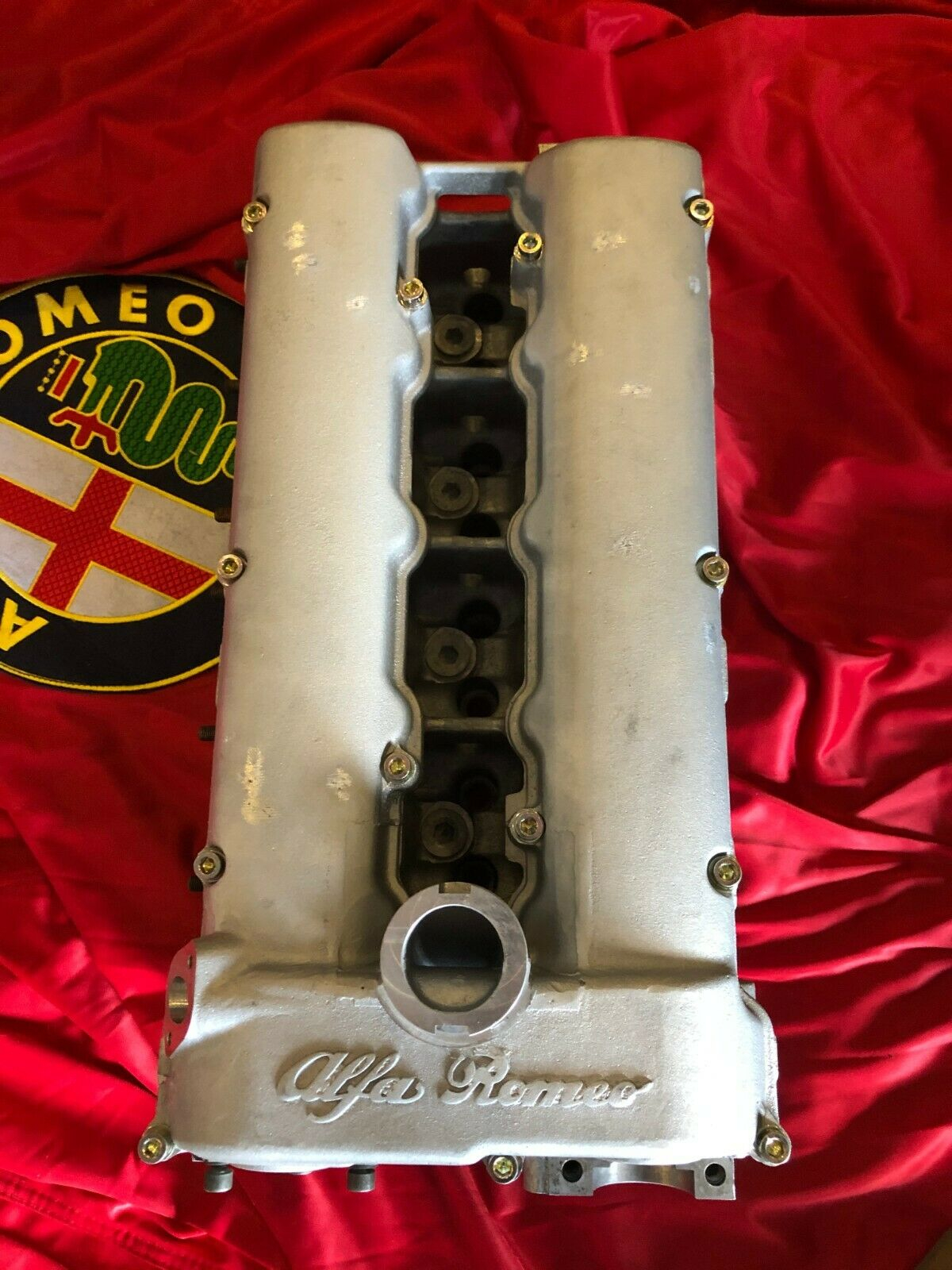 Alfa Romeo 75 T.S. Ventildeckel Zylinderkopf mit 105 er NORD Optik - offen