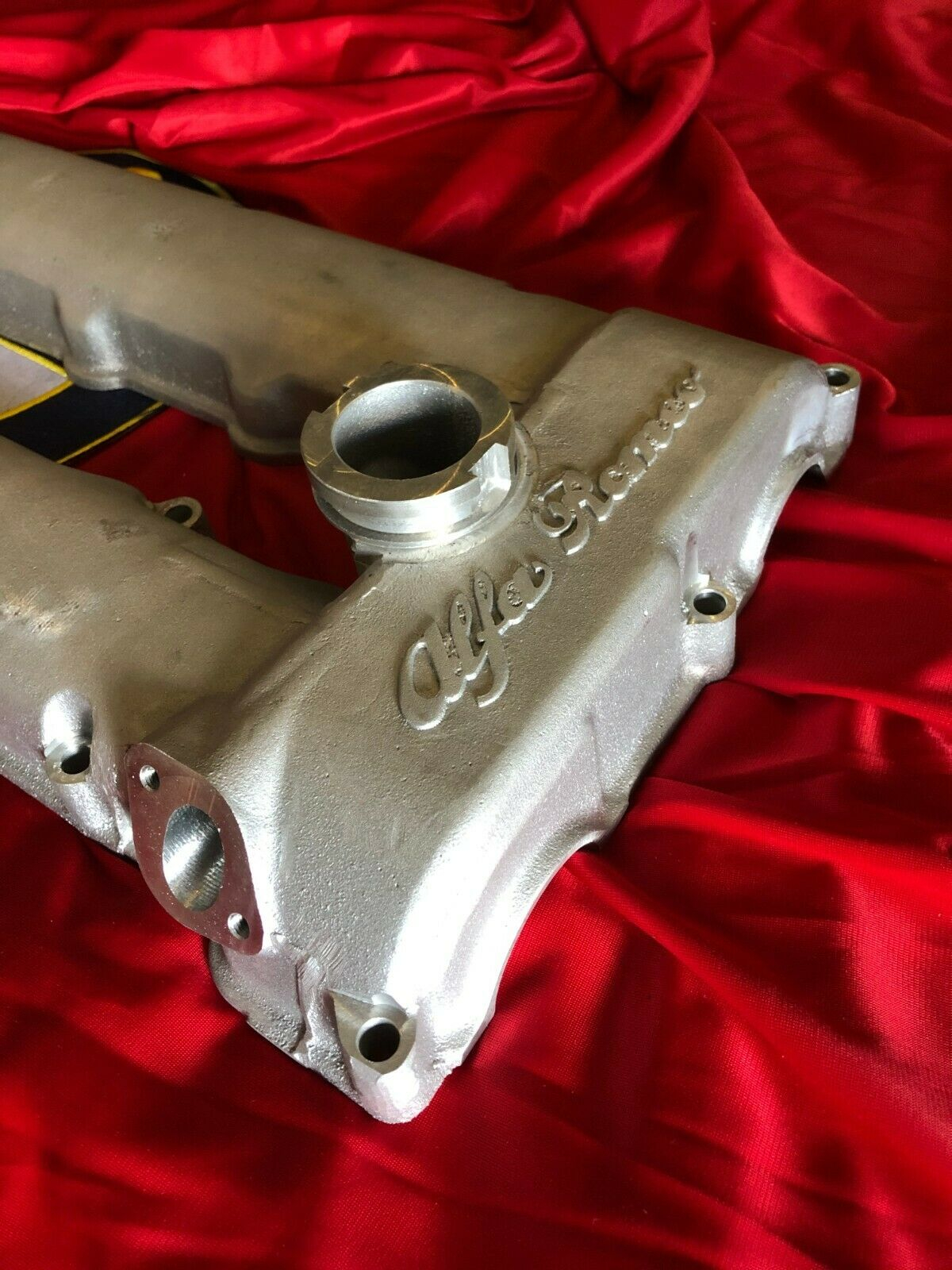 Alfa Romeo 75 T.S. Ventildeckel Zylinderkopf mit 105 er NORD Optik - offen
